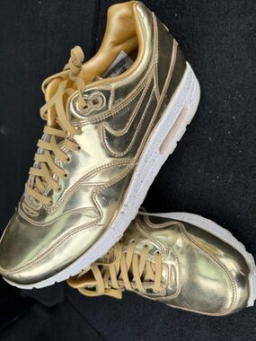 Nike iD Air Max 1 Liquid Gold Ladies Sneakers, Size 10